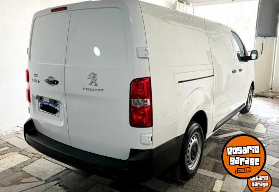 Utilitarios - Peugeot EXPERT  HDI 1.6 2022 Diesel  - En Venta