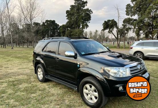 Camionetas - Toyota HILUX SW4 2010 Diesel 185000Km - En Venta