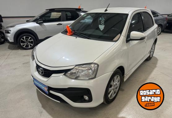 Autos - Toyota ETIOS XLS 2018 Nafta 102000Km - En Venta