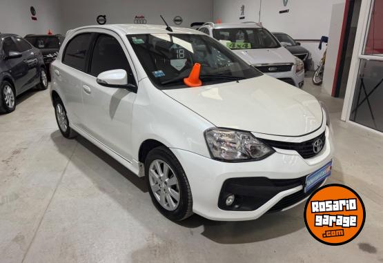 Autos - Toyota ETIOS XLS 2018 Nafta 102000Km - En Venta