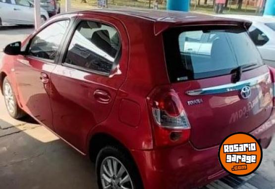 Autos - Toyota Etios 2014 Nafta 90000Km - En Venta