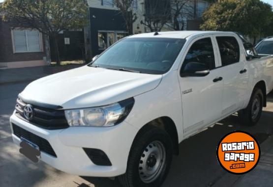 Camionetas - Toyota Hilux DX Dc 2017 Diesel 270000Km - En Venta