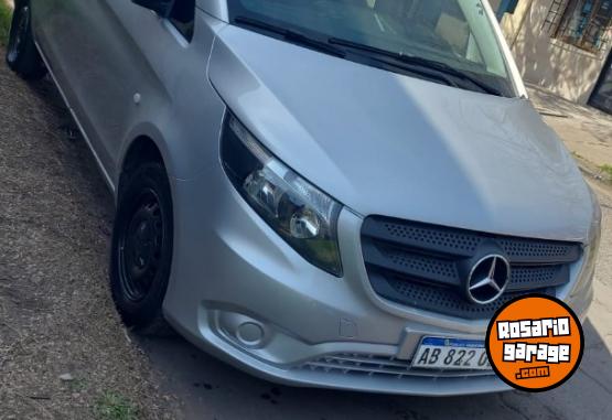 Utilitarios - Mercedes Benz VITO 2017 Diesel 180000Km - En Venta