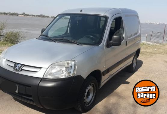 Utilitarios - Peugeot Partner Furgn 2013 Diesel 200000Km - En Venta