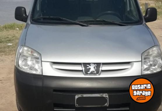 Utilitarios - Peugeot Partner Furgn 2013 Diesel 200000Km - En Venta