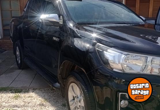 Camionetas - Toyota Hilux SRV 2019 Diesel 126218Km - En Venta