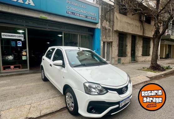 Autos - Toyota Etios x 1.5 2023 Nafta 65000Km - En Venta