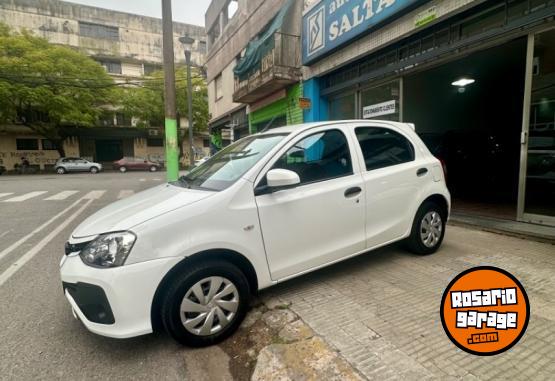 Autos - Toyota Etios x 1.5 2023 Nafta 65000Km - En Venta