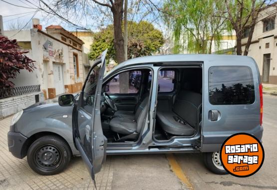 Utilitarios - Renault Kangoo 2017 Nafta 59500Km - En Venta