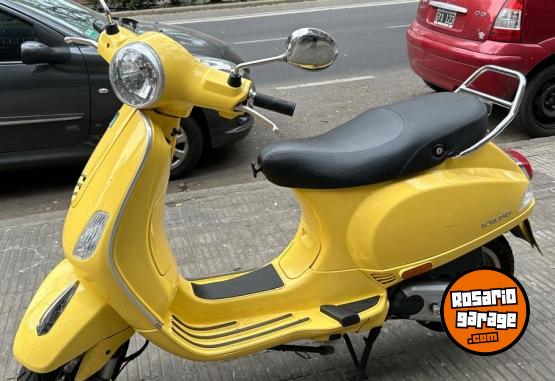 Motos - Vespa VXL 2022 Nafta 5000Km - En Venta