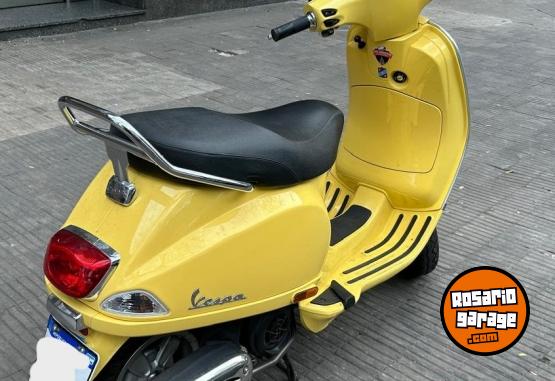 Motos - Vespa VXL 2022 Nafta 5000Km - En Venta