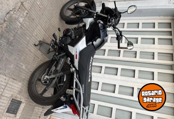 Motos - Honda Glh 150 2023 Nafta 1600Km - En Venta