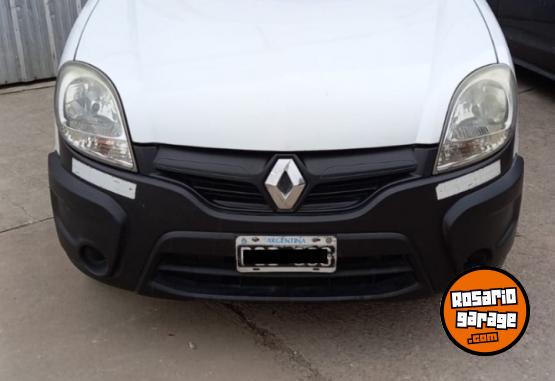 Utilitarios - Renault Kangoo 2015 GNC 192000Km - En Venta