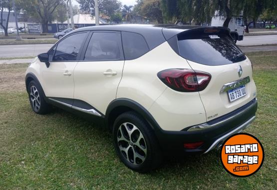 Camionetas - Renault Captur Intense 2.0 2017 Nafta 113000Km - En Venta