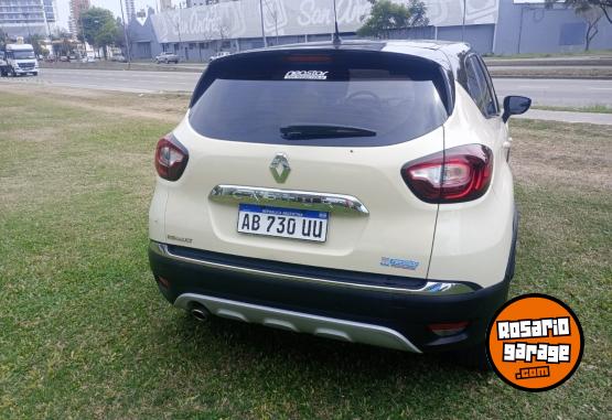 Camionetas - Renault Captur Intense 2.0 2017 Nafta 113000Km - En Venta