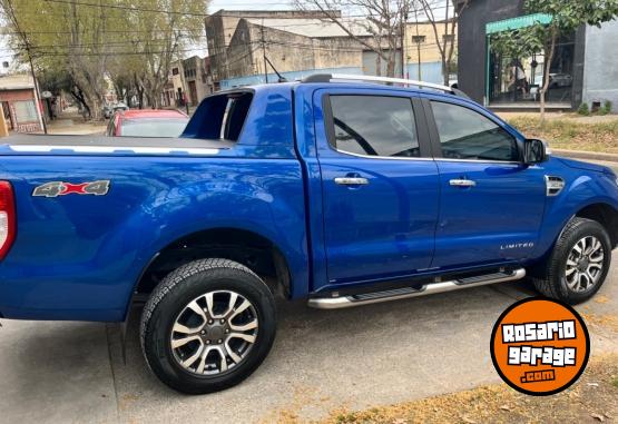 Camionetas - Ford Ranger 2023 Diesel 33900Km - En Venta