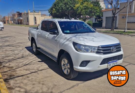 Camionetas - Toyota Hilux 2017 Diesel 138000Km - En Venta