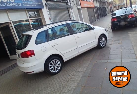 Autos - Volkswagen Suran 2015 Nafta 100000Km - En Venta