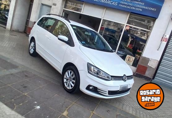 Autos - Volkswagen Suran 2015 Nafta 100000Km - En Venta