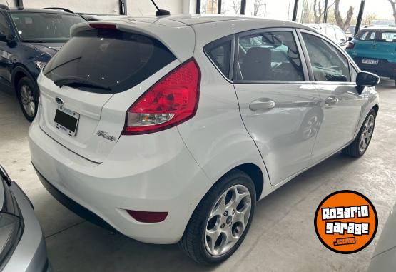 Autos - Ford Fiesta titanium 2011 Nafta 122000Km - En Venta