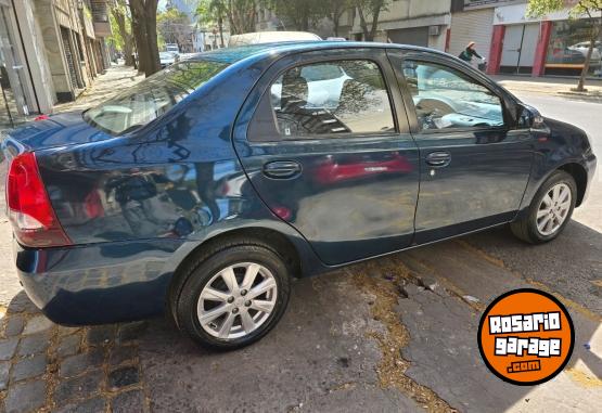 Autos - Toyota etios 2016 Nafta 108000Km - En Venta