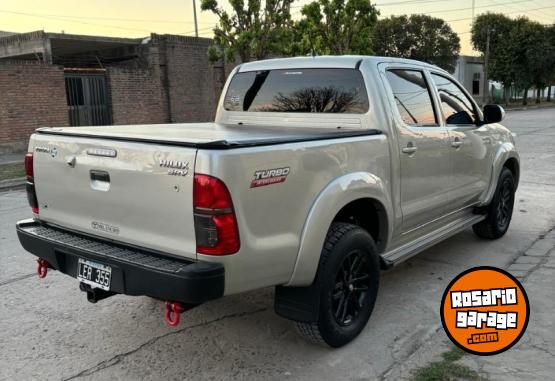 Camionetas - Toyota Hilux srv 2012 Diesel 198000Km - En Venta