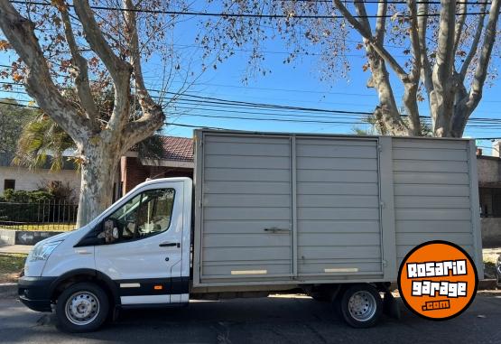 Utilitarios - Ford Transit 2015 Diesel 180000Km - En Venta