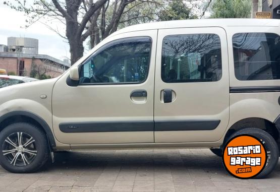 Utilitarios - Renault Kangoo 2011 Nafta 231000Km - En Venta