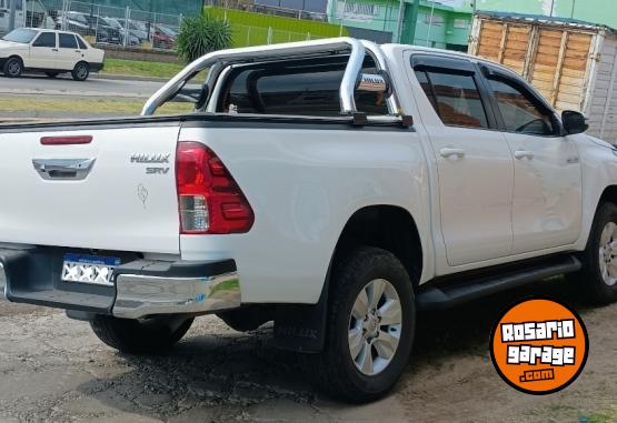 Camionetas - Toyota Hilux 2016 Diesel 104000Km - En Venta