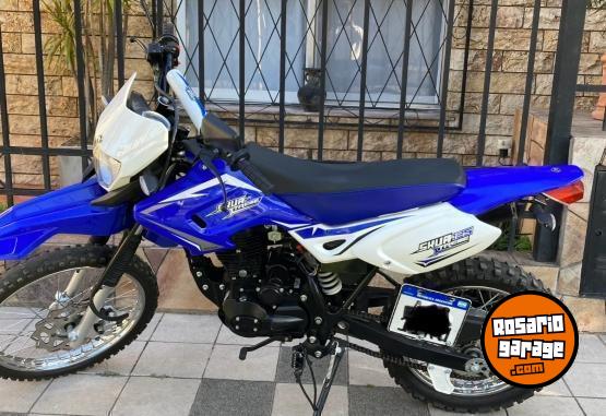 Motos - Motomel Skua 125 xtreme 2023 Nafta 9000Km - En Venta