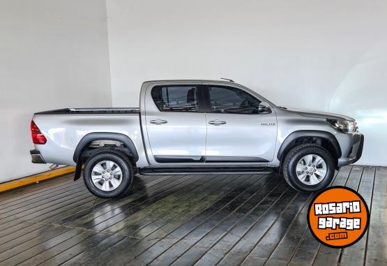 Camionetas - Toyota HILUX 4X2 D/C SRV 2,8 TDI 2018 Diesel 122067Km - En Venta