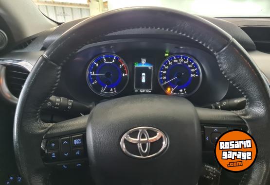 Camionetas - Toyota HILUX 4X2 D/C SRV 2,8 TDI 2018 Diesel 122067Km - En Venta