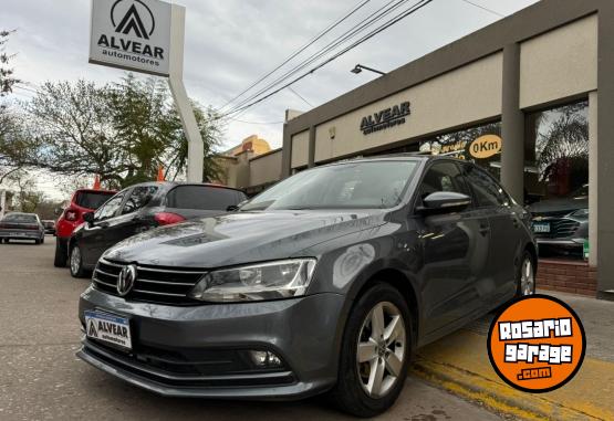 Autos - Volkswagen Vento advance plus 2.5 2015 Nafta 175000Km - En Venta