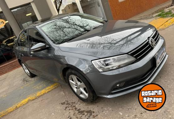 Autos - Volkswagen Vento advance plus 2.5 2015 Nafta 175000Km - En Venta