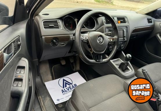 Autos - Volkswagen Vento advance plus 2.5 2015 Nafta 175000Km - En Venta