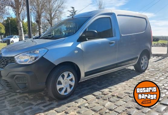 Utilitarios - Renault kangoo 2021 Nafta 24000Km - En Venta