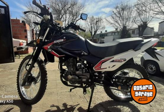 Motos - Motomel Skua 250 2023 Nafta 6650Km - En Venta