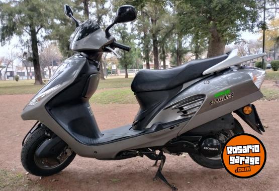 Motos - Honda Elite 125 cc. 2012 Nafta 22000Km - En Venta