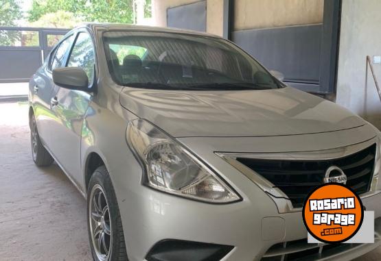 Autos - Nissan Versa sense 2015 Nafta 149000Km - En Venta