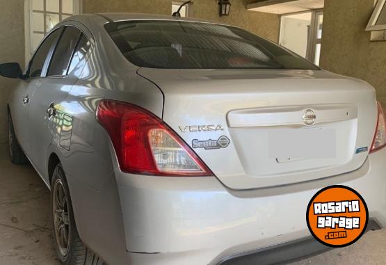 Autos - Nissan Versa sense 2015 Nafta 149000Km - En Venta