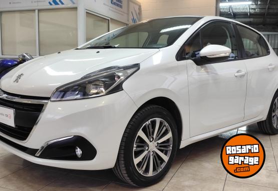 Autos - Peugeot 208 ALLURE 2017 2017 Nafta 65156Km - En Venta