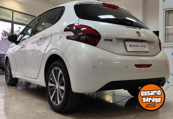 Autos - Peugeot 208 ALLURE 2017 2017 Nafta 65156Km - En Venta