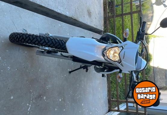 Motos - Honda Tornado 2023 Nafta 1300Km - En Venta