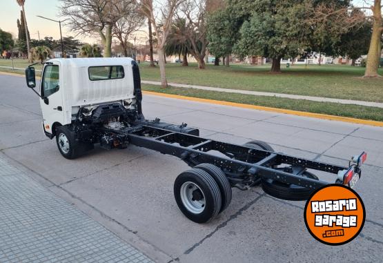 Camiones y Gras - TOYOTA HINO 300,VERSIN 816,MOD.2023,0KM PATENTADO - En Venta