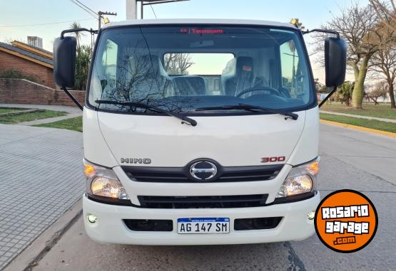 Camiones y Gras - TOYOTA HINO 300,VERSIN 816,MOD.2023,0KM PATENTADO - En Venta