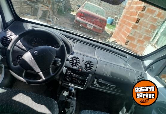 Utilitarios - Renault Kangoo 2015 GNC 168000Km - En Venta