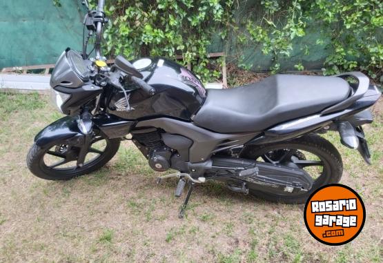 Motos - Honda Honda invicta 2015 Nafta 27000Km - En Venta