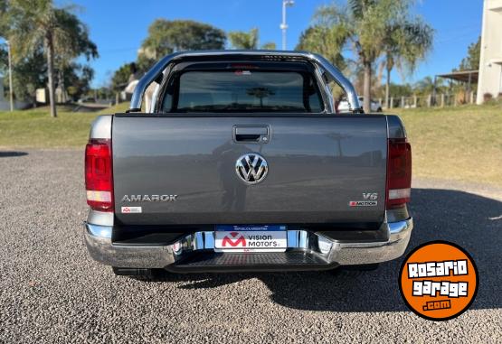 Camionetas - Volkswagen AMAROK V6 HIGHLINE 2022 Diesel 10000Km - En Venta