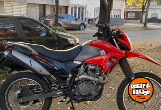 Motos - Zanella ZR 200 OHC 2018 Nafta 21000Km - En Venta