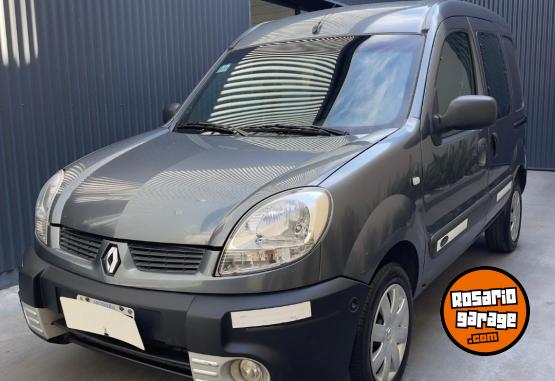 Utilitarios - Renault Kangoo mixta 5 asientos 2011 Diesel 111111Km - En Venta